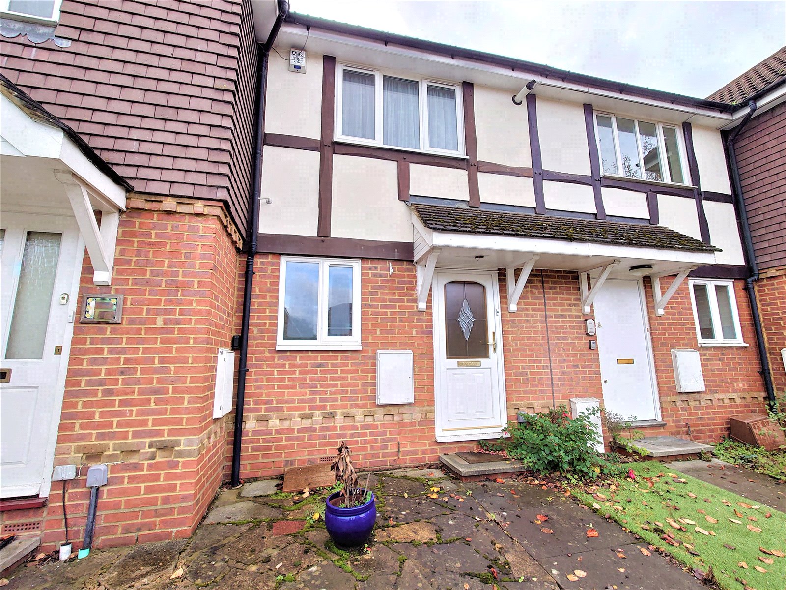 Ivybridge Close, Hillinhgdon Stones Property
