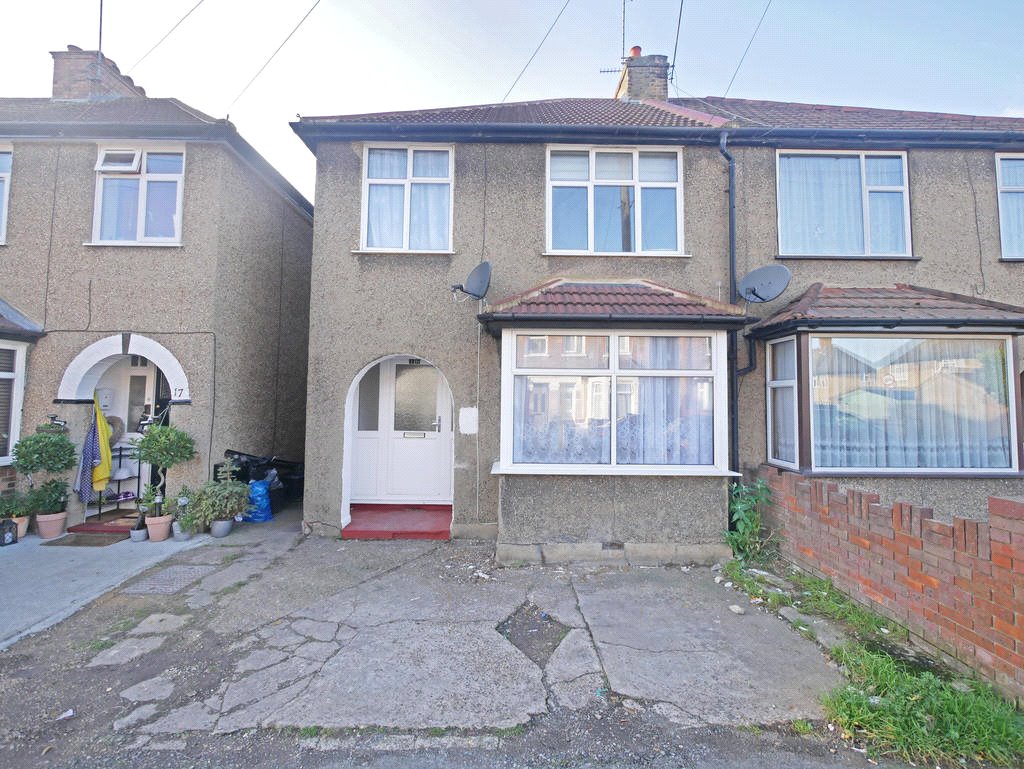 Mill Avenue, Uxbridge Stones Property