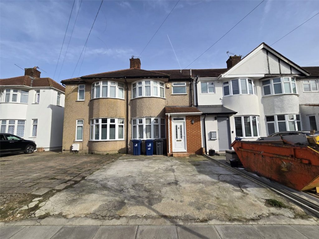Hart Grove, Southall